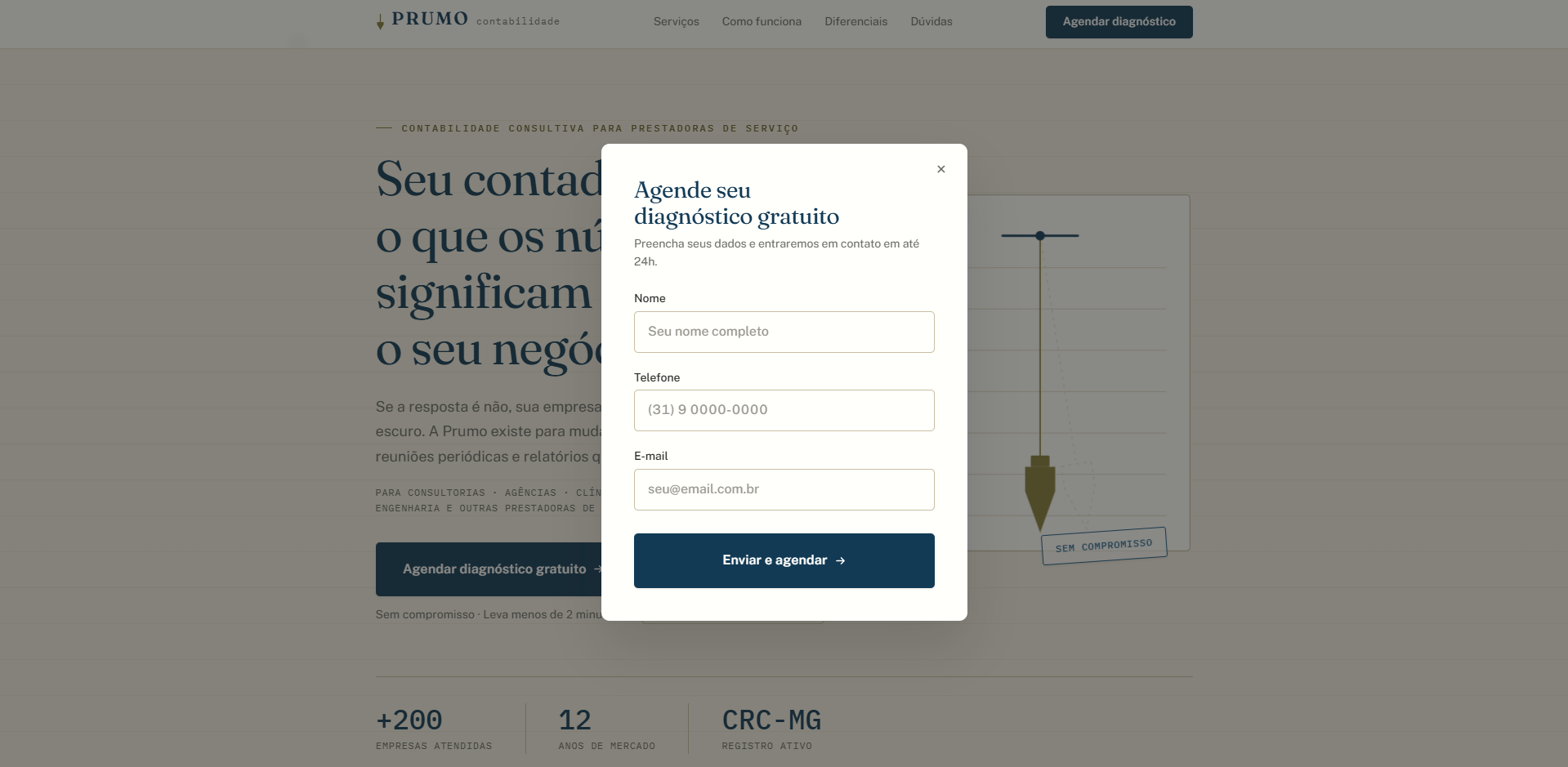 Formulário de agendamento do diagnóstico gratuito aberto por cima da página: campos de nome, telefone e e-mail e o botão Enviar e agendar